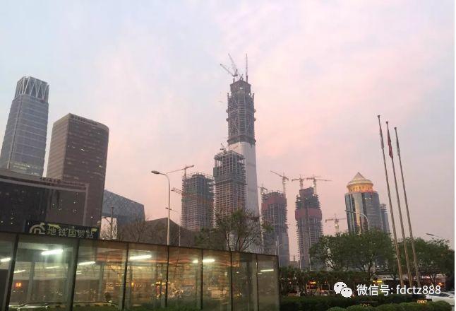黄奇帆:中国房地产未来要大变天。 黄奇帆:中国房地产未来要大变天。