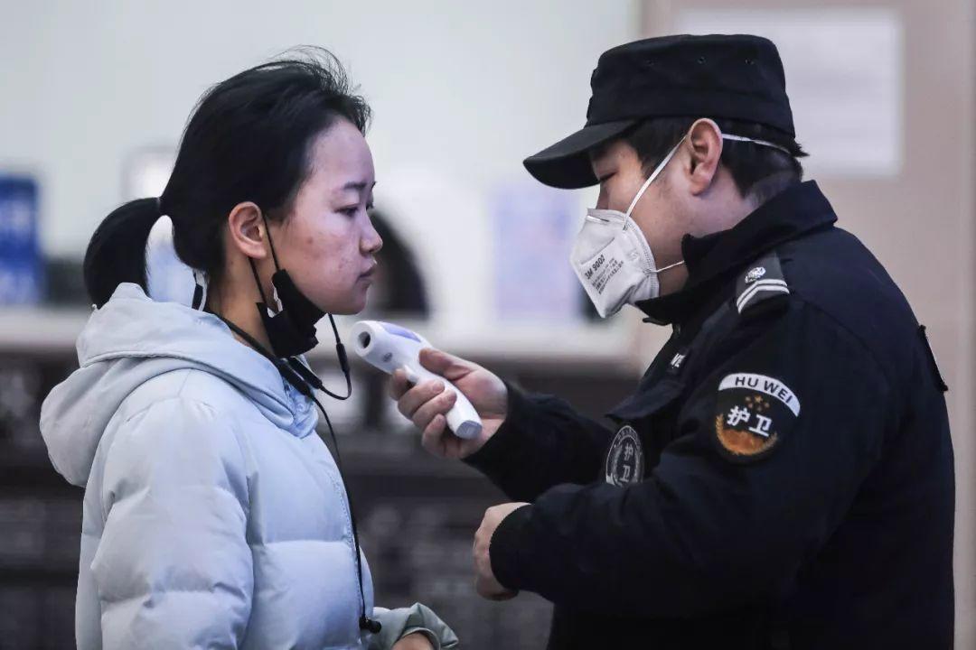 上海市医疗救治专家组组长：武汉很困难，其他输入病例的城市将面临更大挑战