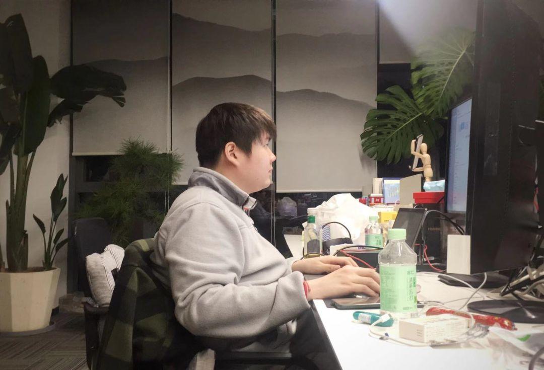深扒「半佛仙人」:不到一年从零到60万粉丝,韭菜局终结者是如何炼成的?| 新榜专访 深扒「半佛仙人」:不到一年从零到60万粉丝,韭菜局终结者是如何炼成的?| 新榜专访