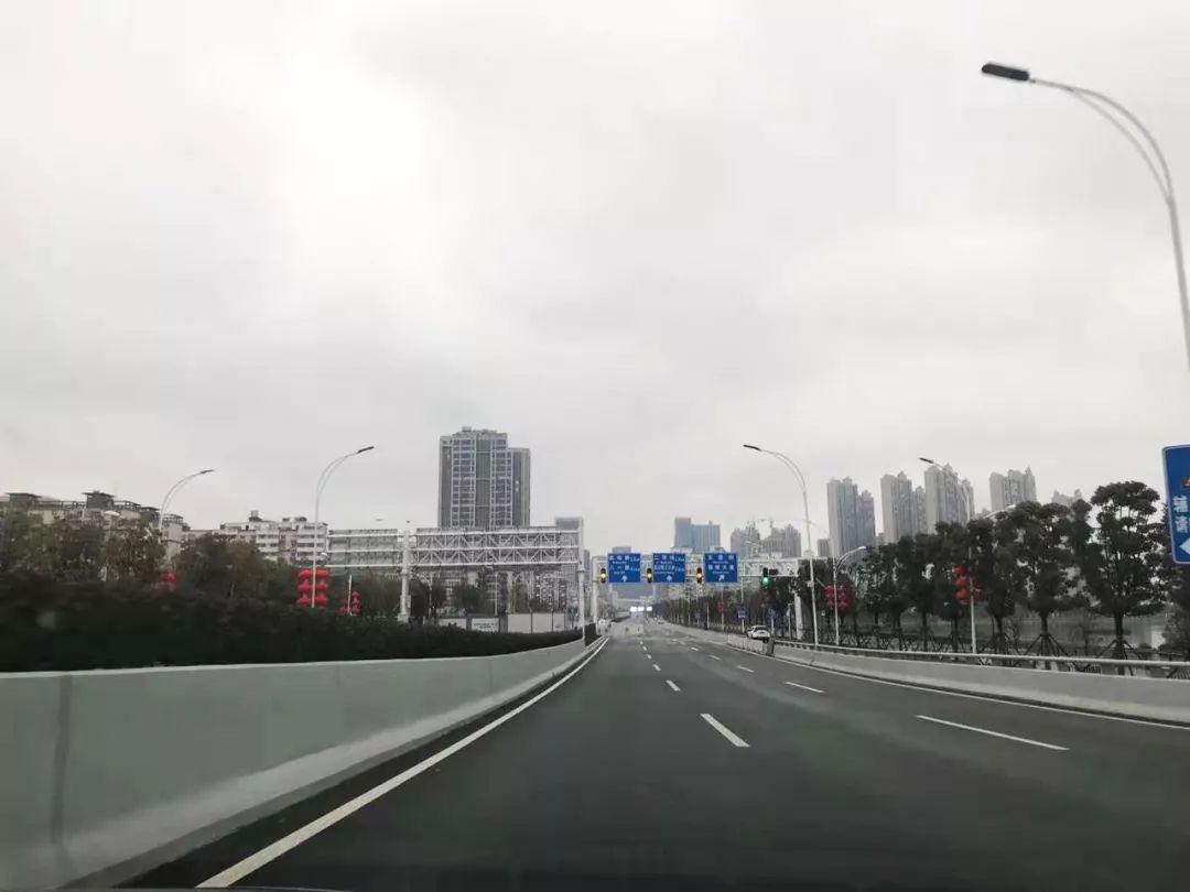 媒体不死!武汉一线记者口述实录 媒体不死!武汉一线记者口述实录