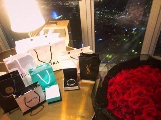 故宫奔驰女炫富系列：有本事炫耀，有本事别翻车啊！