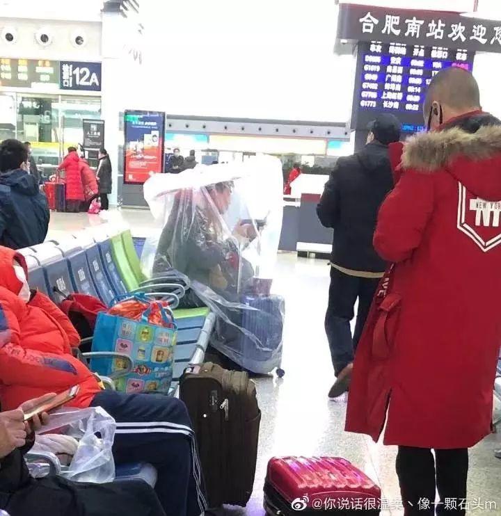 没口罩的硬核网友们怎么出门？笑着笑着就心疼了