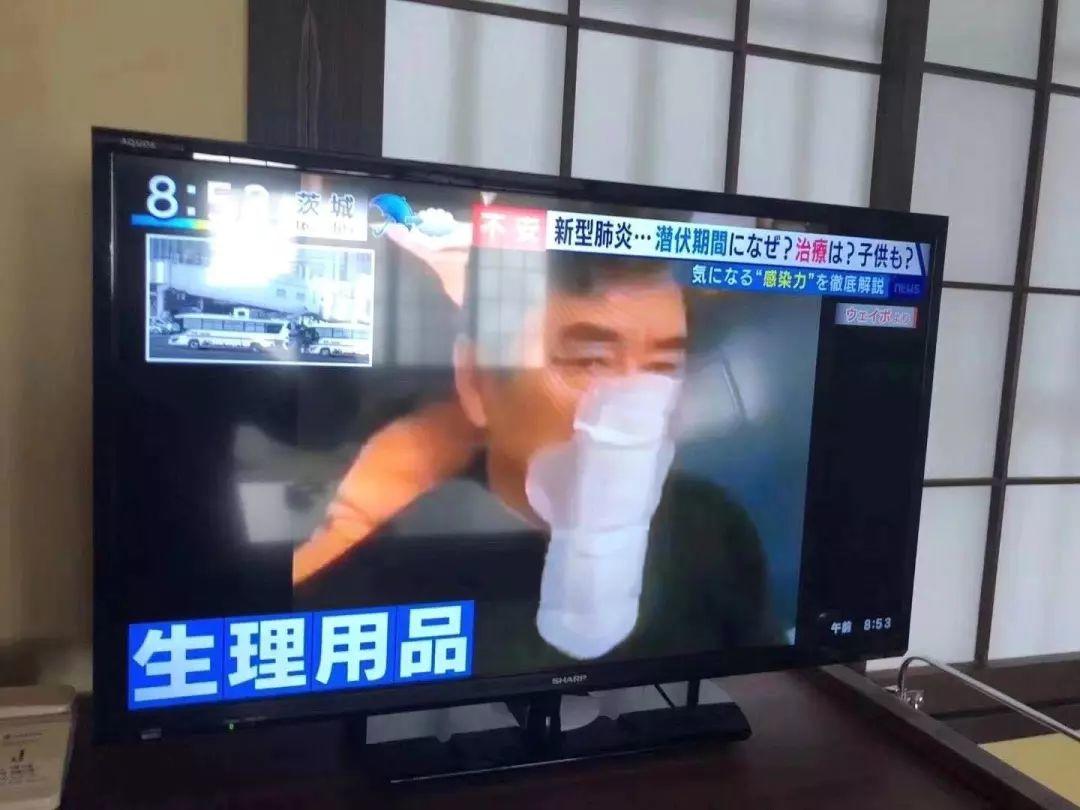 没口罩的硬核网友们怎么出门？笑着笑着就心疼了