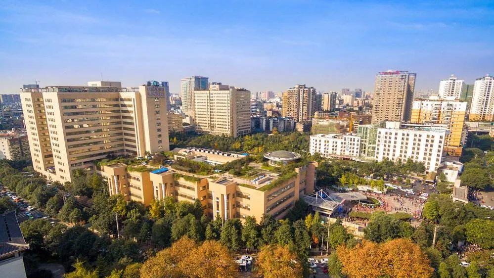 口罩下的检阅:十七年医改再复盘 口罩下的检阅:十七年医改再复盘