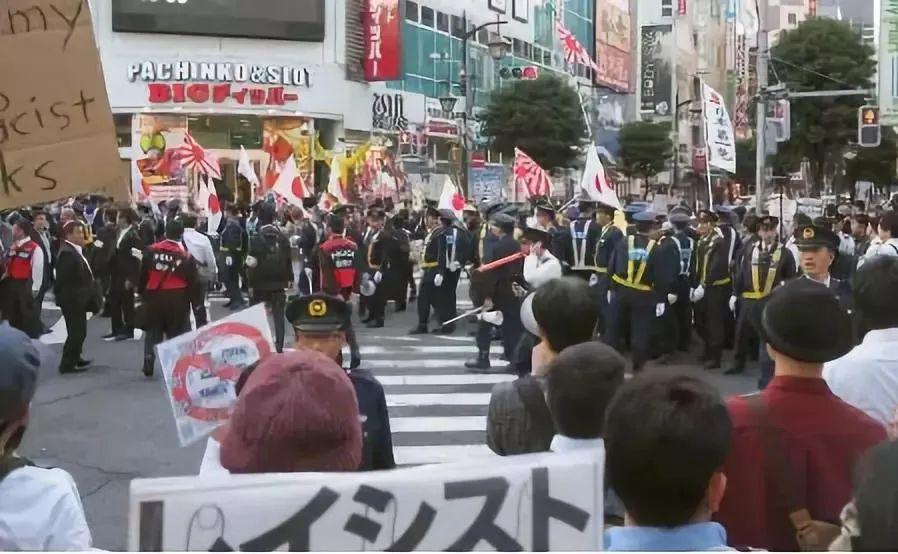 引进移民，日本群众有话要说