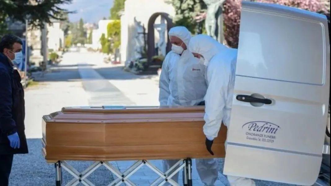 意大利72岁神父,把呼吸机让给陌生人后离世:爱和信仰,胜过死亡! 意大利72岁神父,把呼吸机让给陌生人后离世:爱和信仰,胜过死亡!