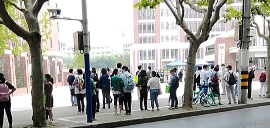 今年自招有点难？走出考场，娃的第一句是“回家准备裸考”!