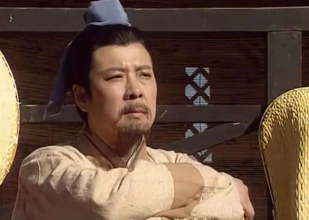 大变天！“地摊经济”突然转向，北京、央视泼冷水！