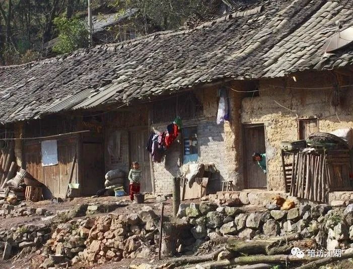 前首席记者告诉你：月入1000元的6亿人，过的是什么生活