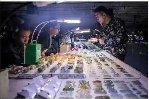 这个2万亿的暴利生意正被直播重写,或诞生百亿美金独角兽 这个2万亿的暴利生意正被直播重写,或诞生百亿美金独角兽