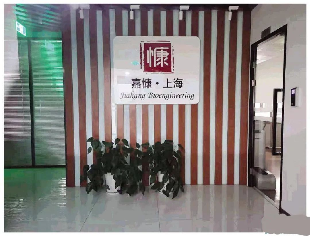向同行亮剑，揭开肿瘤治疗黑幕的白袍医生