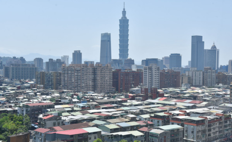 生育率全球倒数第1，房价连涨30年：内卷的台湾地区是什么样的？