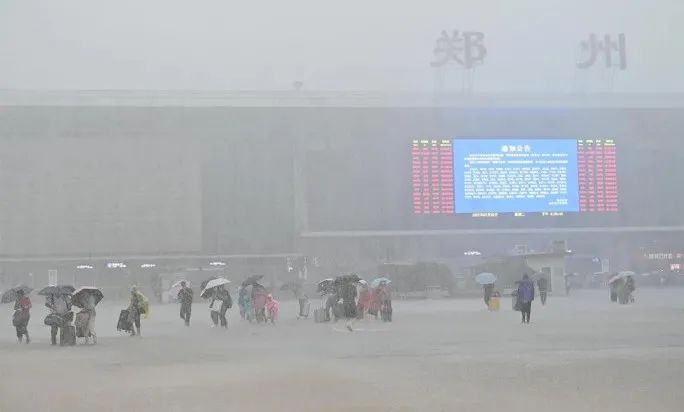 郑州24小时，我看到了最真实的中国