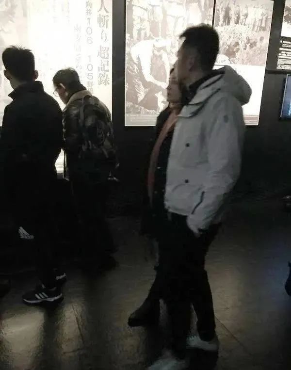 坟头带货人的牌坊倒了 坟头带货人的牌坊倒了