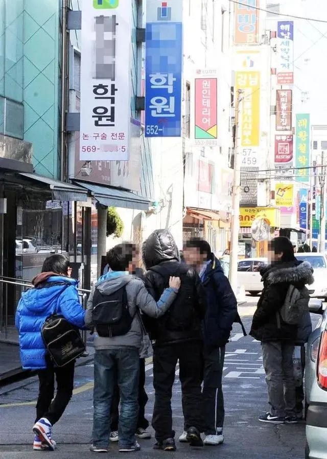 韩国校外培训班：越严打，越疯狂