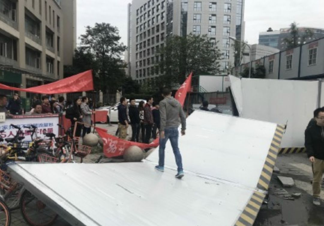 中国的房子到底可以撑多少年：当小区无法阻挡地走向衰败
