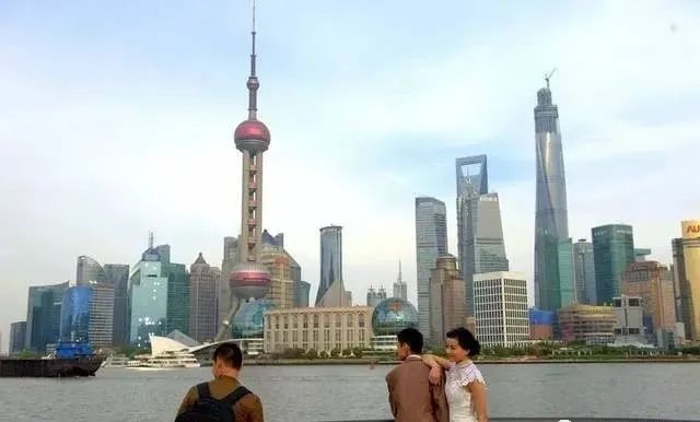 疫情下的上海有钱人，与病毒共存，对普通人有什么影响？